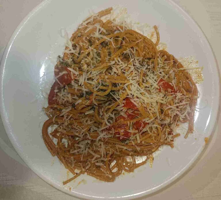 Spenótos sajtos spagetti